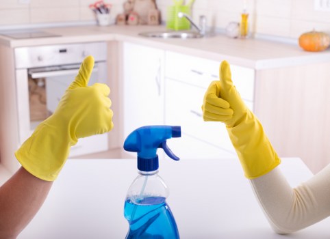 Kitchen and bathroom reset for a Streatham Airbnb clean